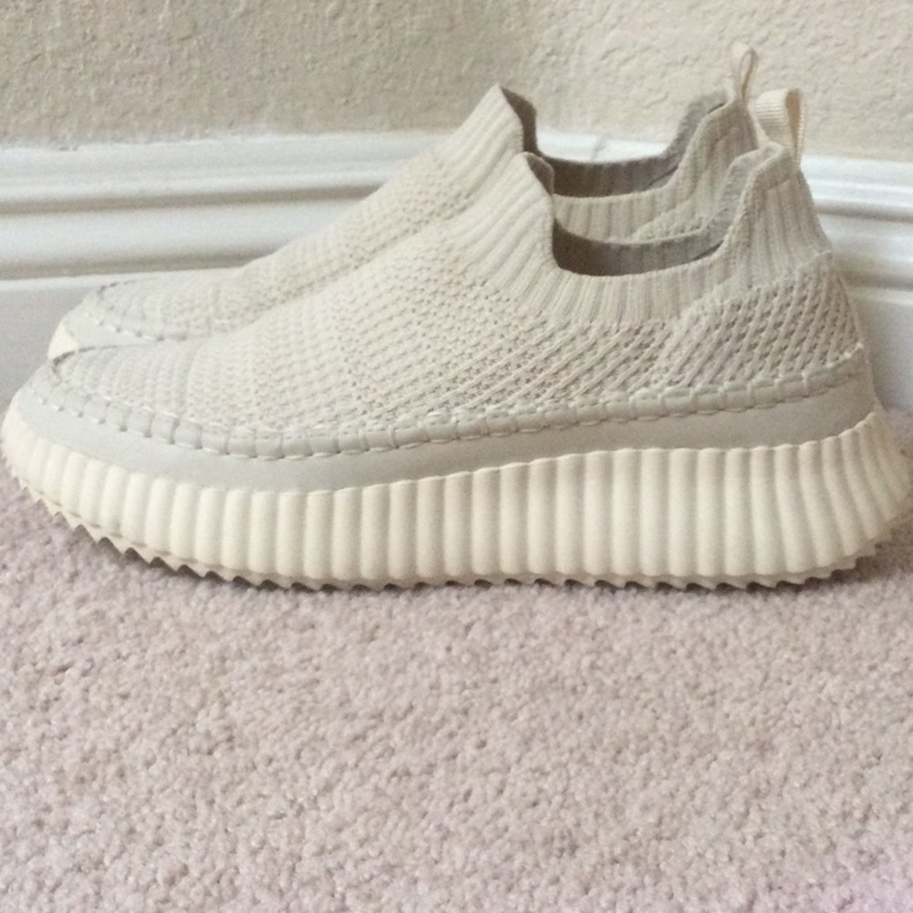 STEVE MADDEN Samarah-Beige-Slip on knit shoe - 8.5 - Picture 2 of 8